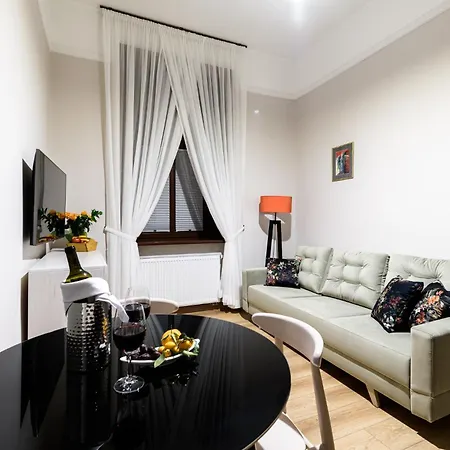 Old Town Ac Main Raiway Station Apartamento *