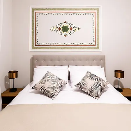 Old Town Ac Main Raiway Station Apartman *