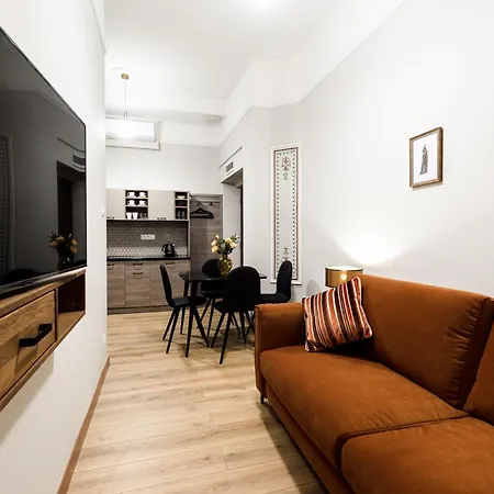 Old Town Ac Main Raiway Station Apartman