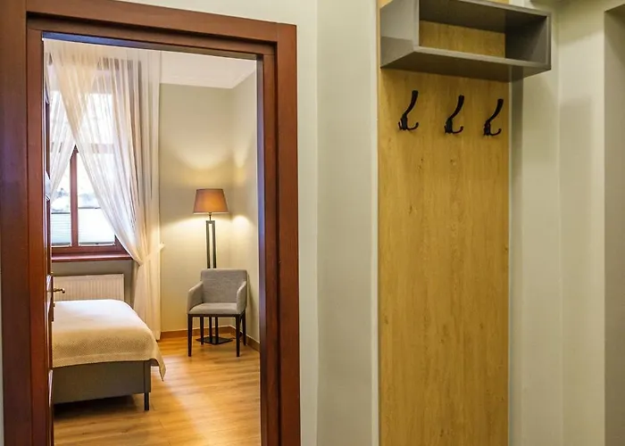 Old Town Ac Main Raiway Station Apartment *