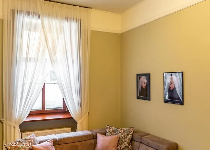 Old Town Ac Main Raiway Station Apartment *