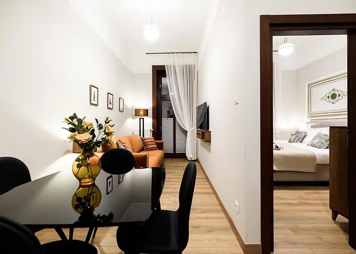 Old Town Ac Main Raiway Station Apartment *