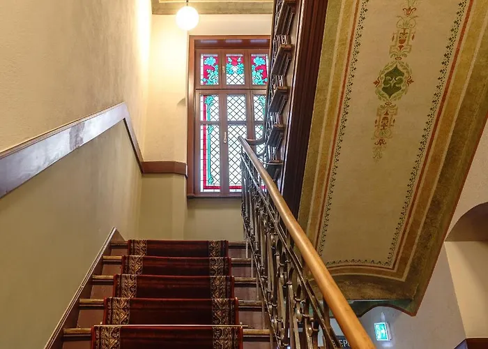 Old Town Ac Main Raiway Station Apartmán *